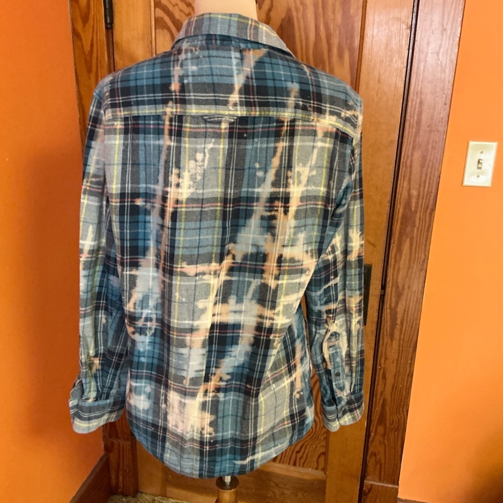 Urban pipeline acid washed plaid flannel shirt - Picture 9 of 9